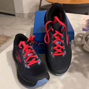 Brooks Trail sports shoes